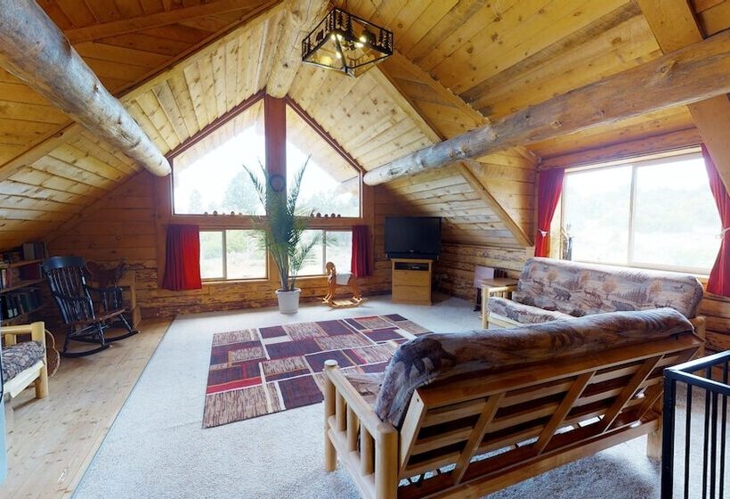 Canyon View Family Lodge