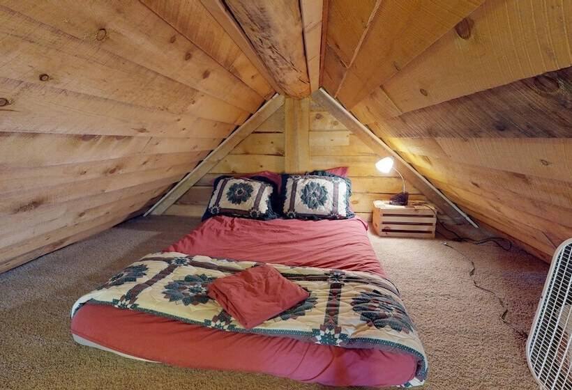 Canyon View Family Lodge