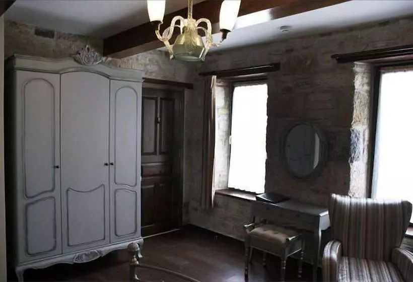 Griffon Boutique Hotel   Boutique Class