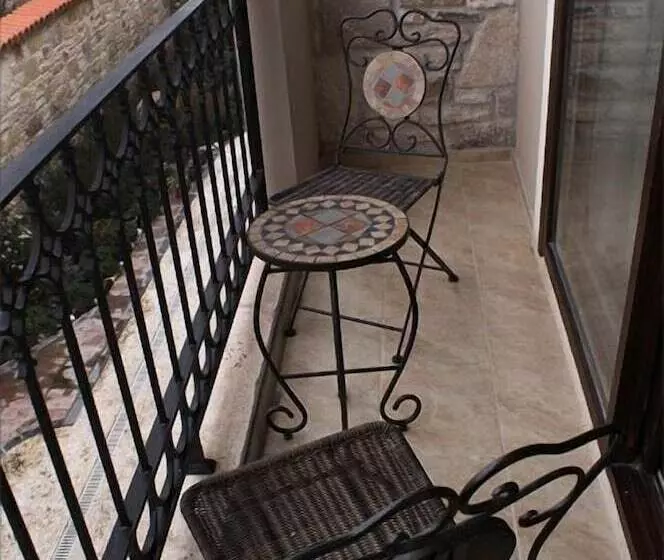 Griffon Boutique Hotel   Boutique Class