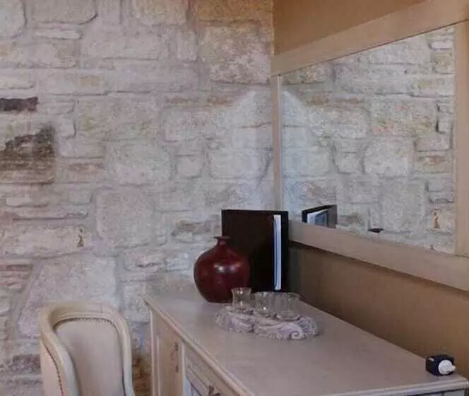 Griffon Boutique Hotel   Boutique Class