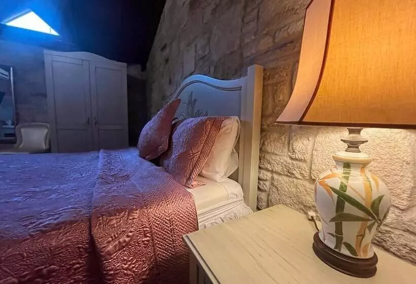 Griffon Boutique Hotel   Boutique Class