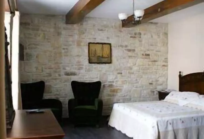 Griffon Boutique Hotel   Boutique Class