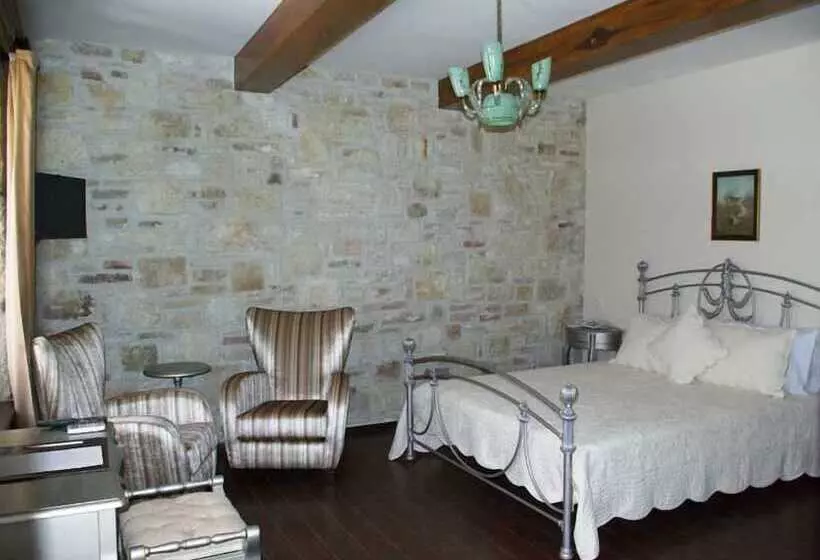 Griffon Boutique Hotel   Boutique Class