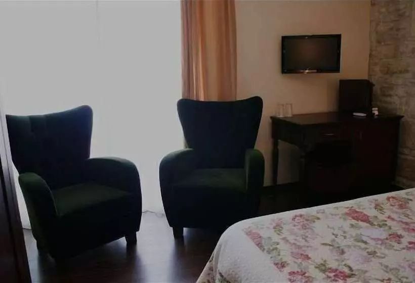 Griffon Boutique Hotel   Boutique Class