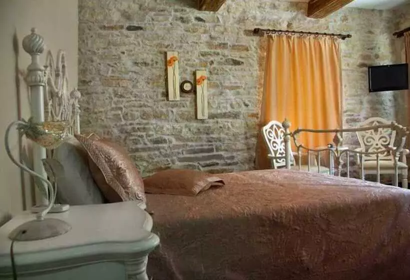 Griffon Boutique Hotel   Boutique Class