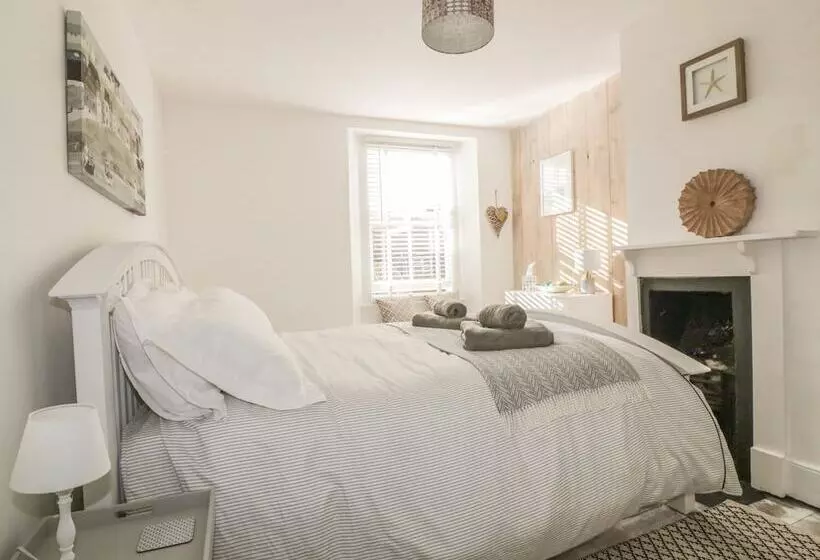 Harbour Retreat