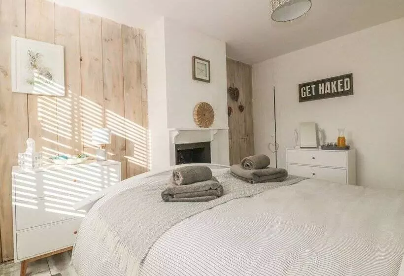 Harbour Retreat
