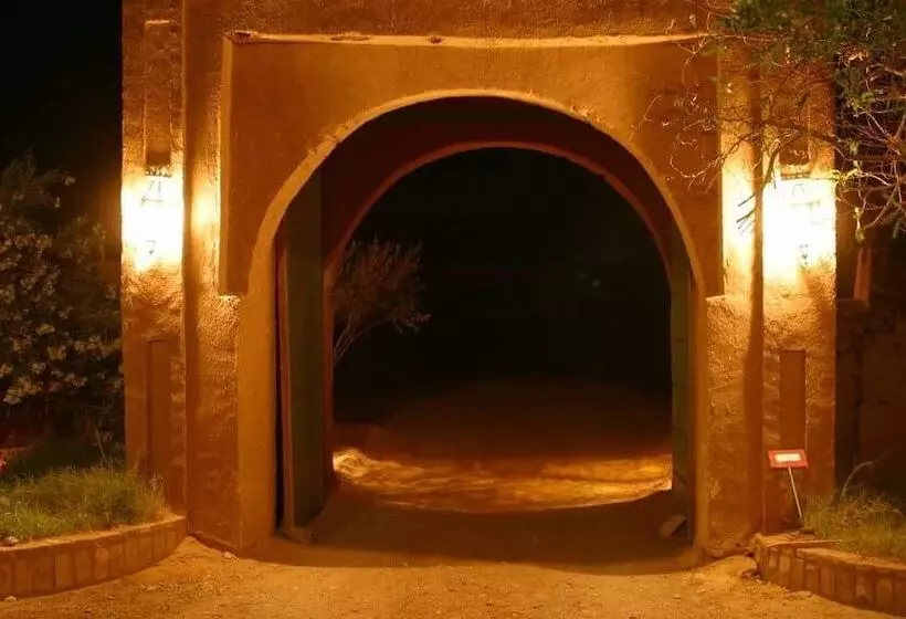 Hostelli Auberge Derkaoua