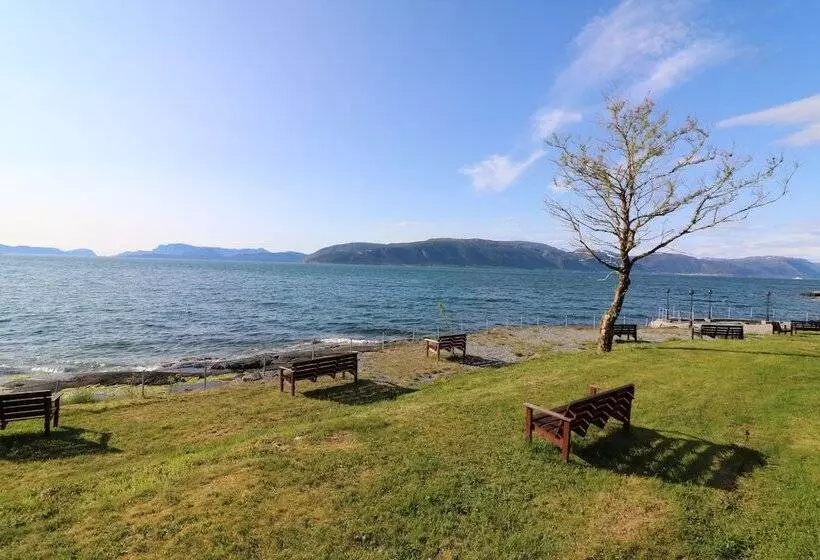 ホテル Brekkestranda Fjord