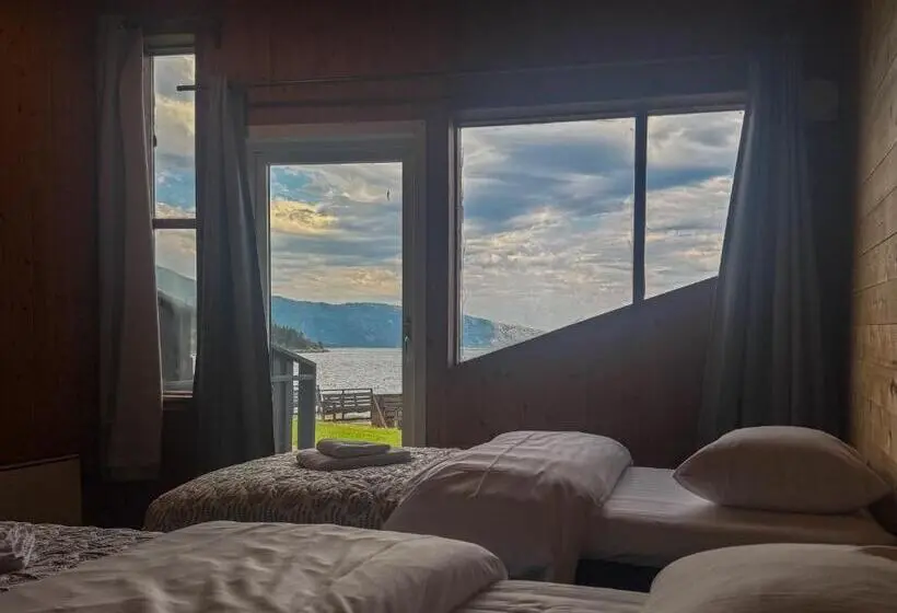 ホテル Brekkestranda Fjord