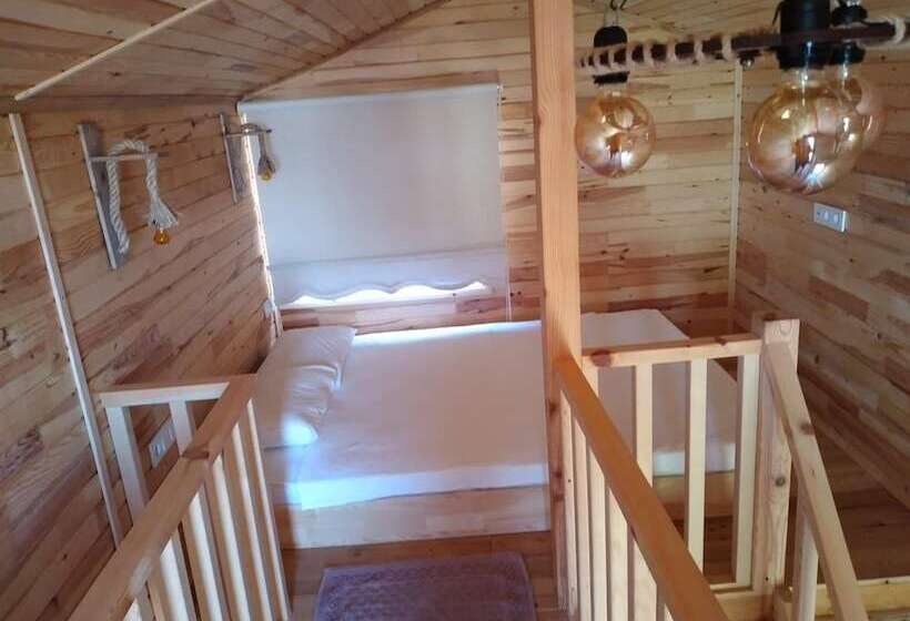 هتل Em Ba Butik Bungalov