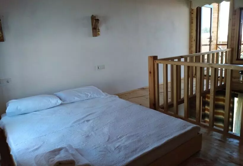 هتل Em Ba Butik Bungalov