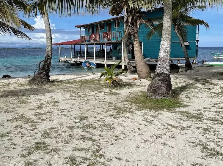 ホテル Enjoy San Blas Diablo Island