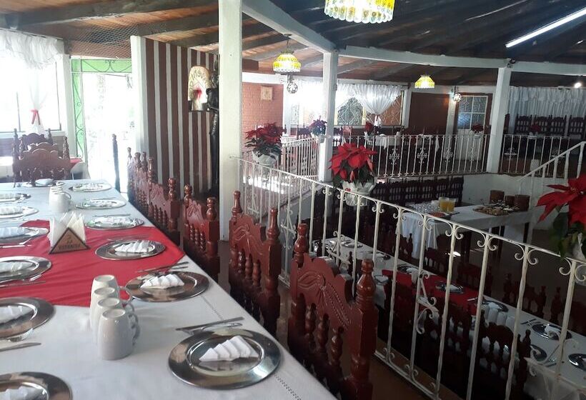 فندق Estancia Campestre   7 Robles