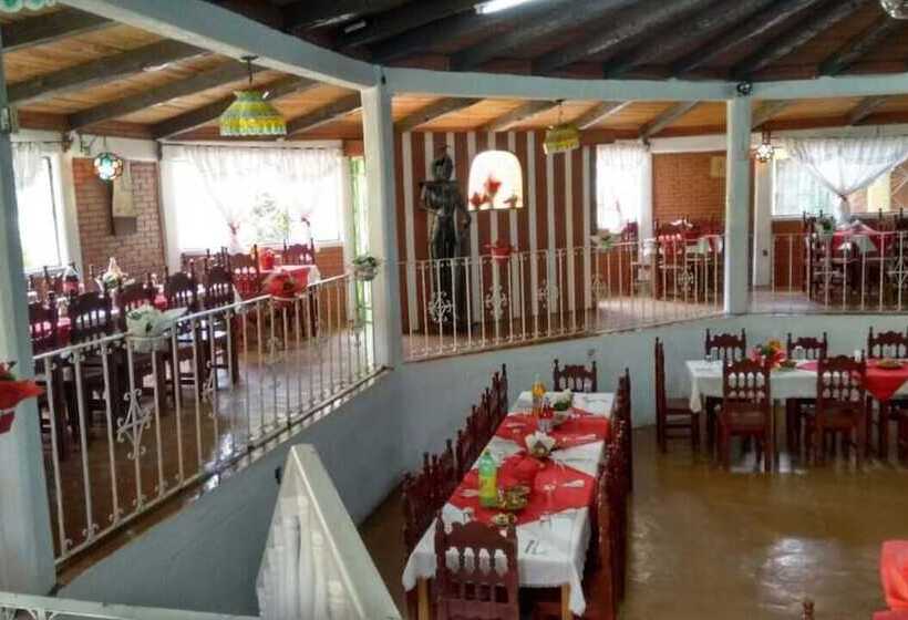 فندق Estancia Campestre   7 Robles