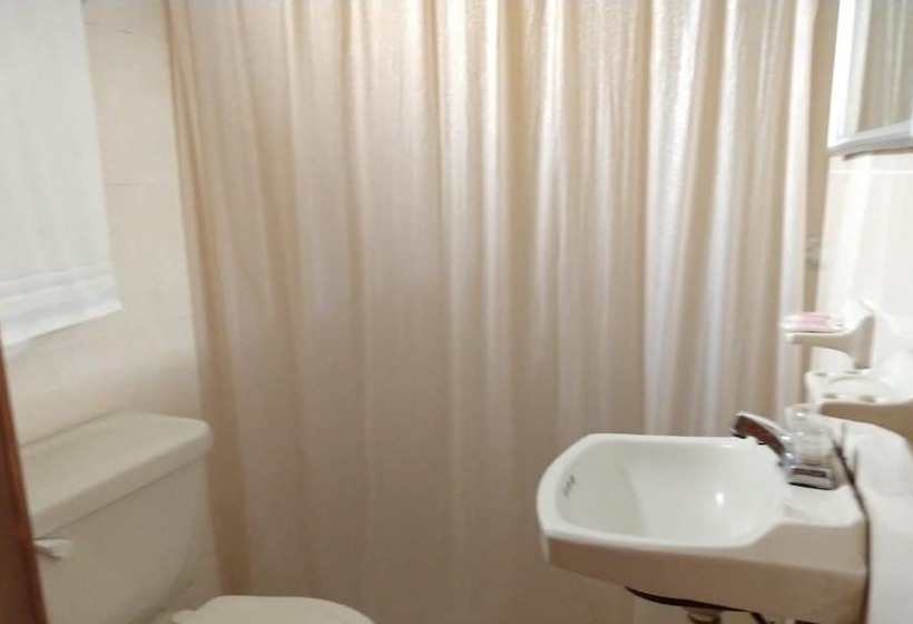 فندق Estancia Campestre   7 Robles