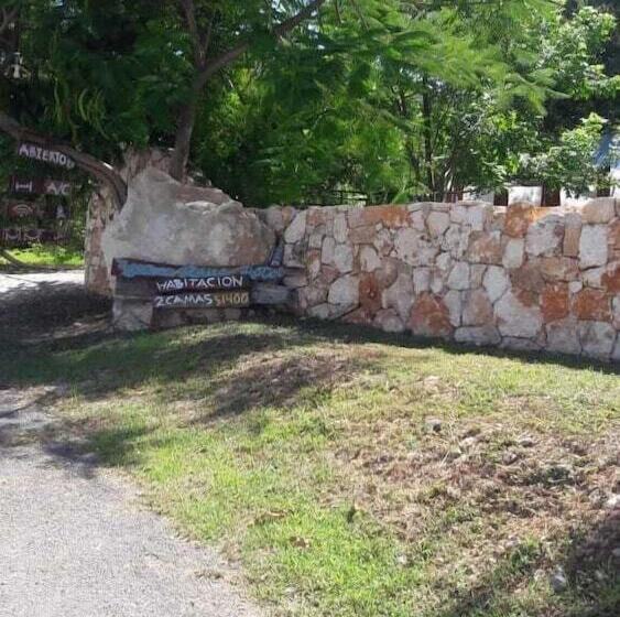 Отель Iguana Rana Cabins Bacalar