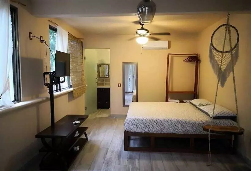 Hotelli Iguana Rana Cabins Bacalar