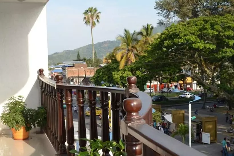 ホテル Imperio Ibague