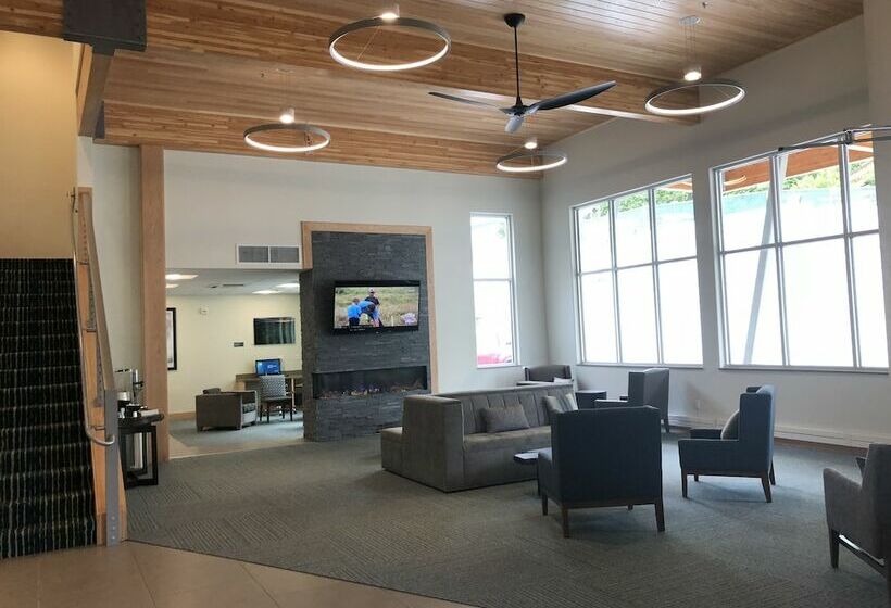 Szálloda Kodiak Compass Suites