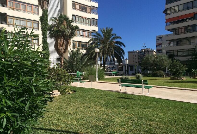 هتل Apartamentos La Nogalera