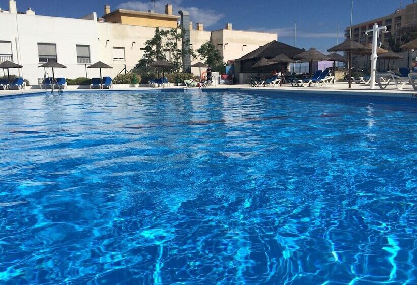 هتل Apartamentos La Nogalera