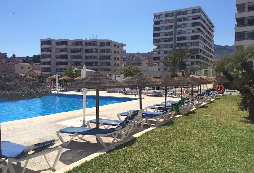 هتل Apartamentos La Nogalera