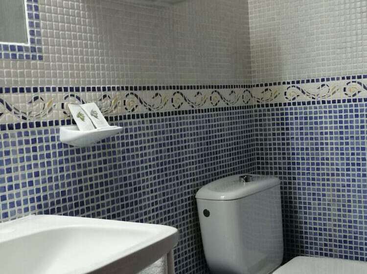 هتل Apartamentos La Nogalera