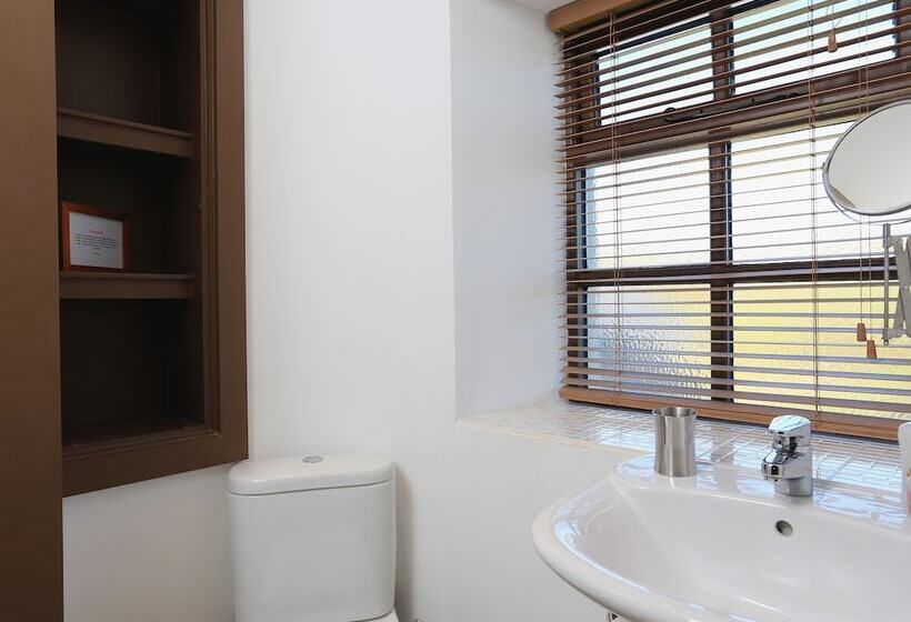 Little Cotton Farmhouse