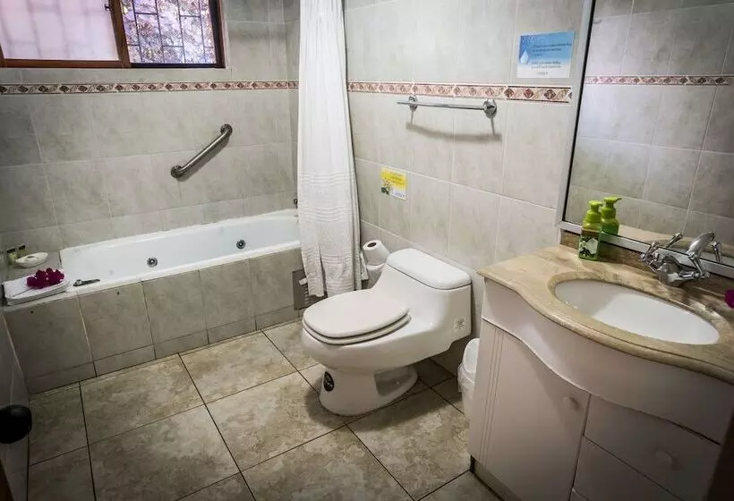 Marae Premium Cabins