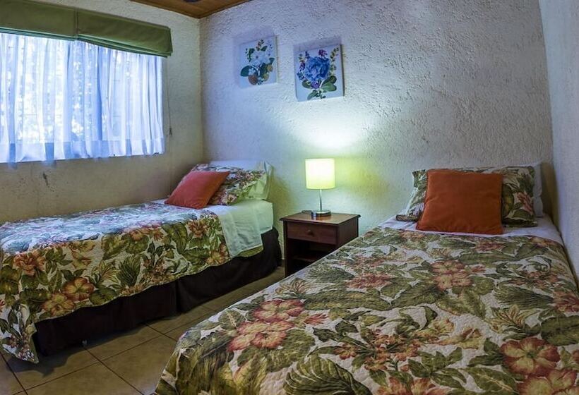 Marae Premium Cabins