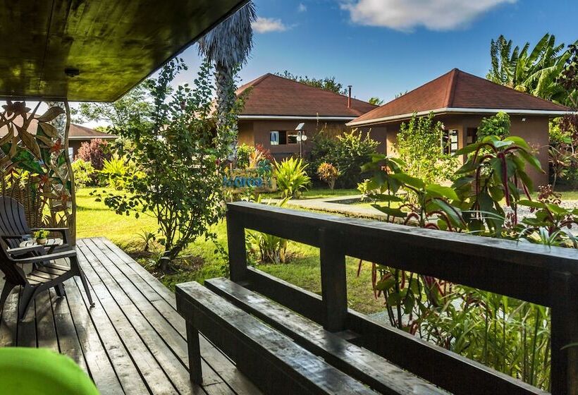 Marae Premium Cabins