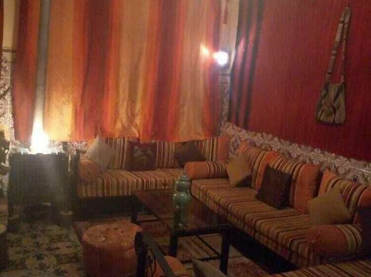 پانسیون Atlas Room