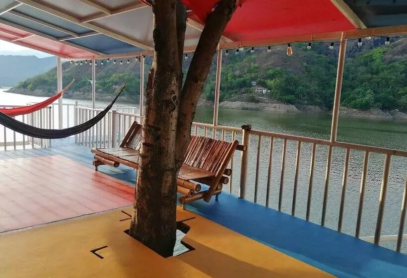 ペンション Casa Atlantida