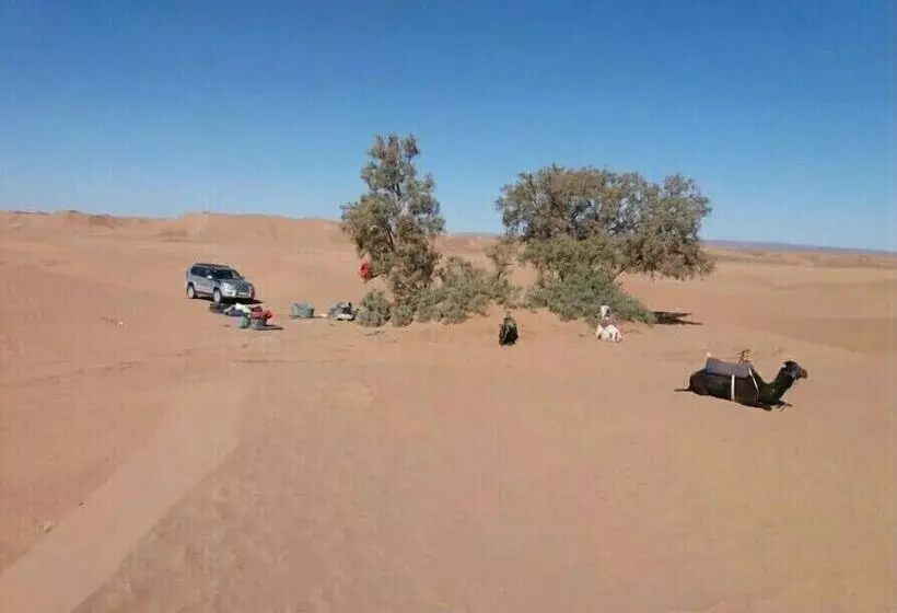 پانسیون Erg Lihoudi Dunes & Bivouac