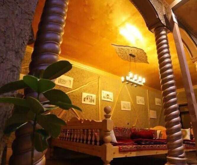 פנסיון S E A S O N S