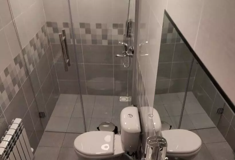 Pensão S E A S O N S