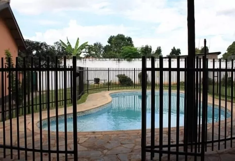 پانسیون Sharon's Guest House