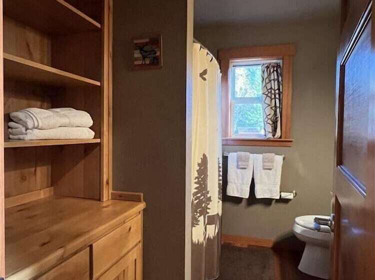 River Rock Mountain Cabin