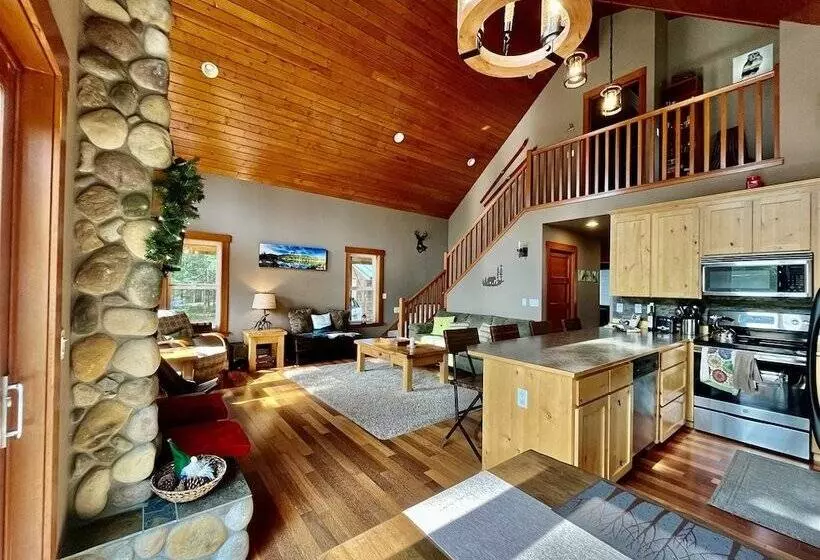 River Rock Mountain Cabin