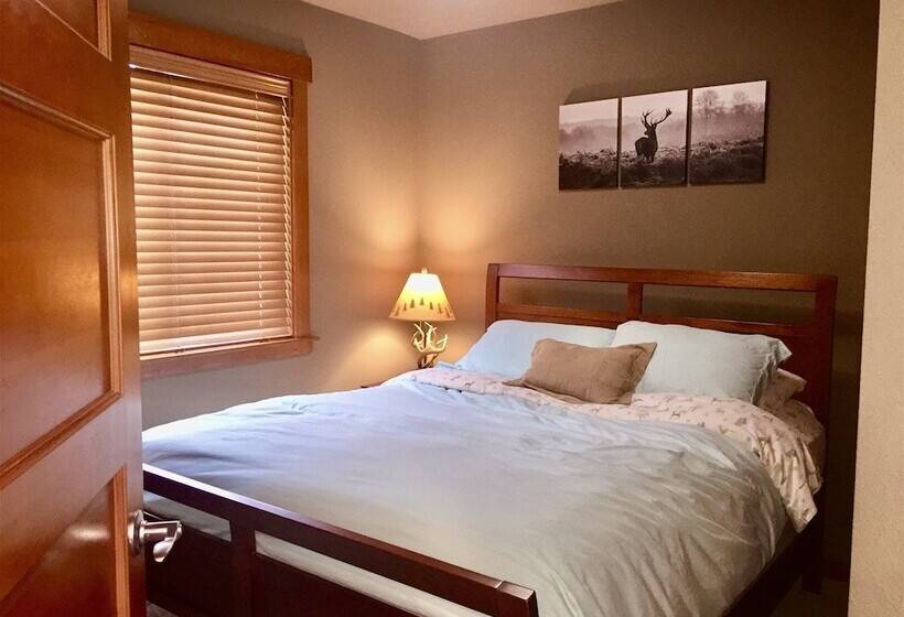 River Rock Mountain Cabin