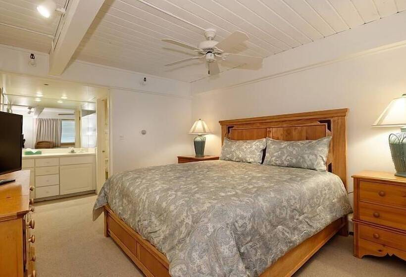 Stonebridge Condominiums