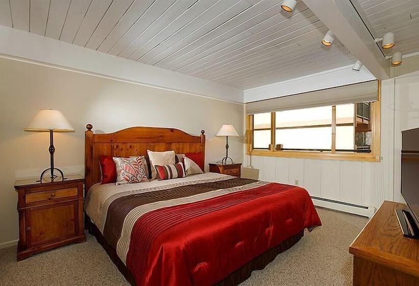 Stonebridge Condominiums