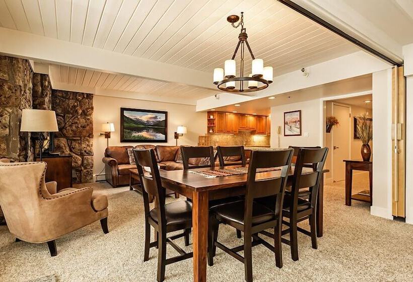 Stonebridge Condominiums