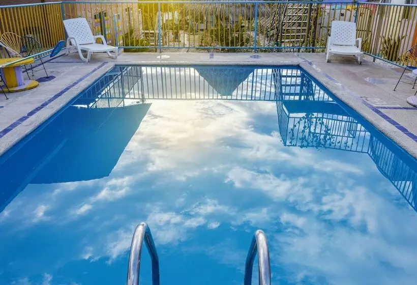 Tubo Hotel La Tatacoa   Campsite