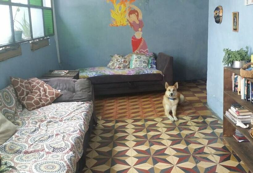 Casa Encuentro Hostel