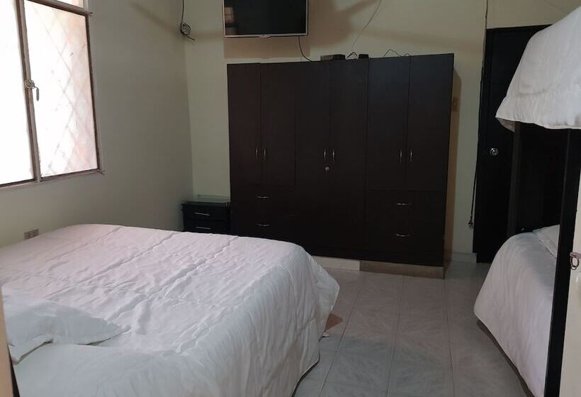 هاستل Reisen Hostal