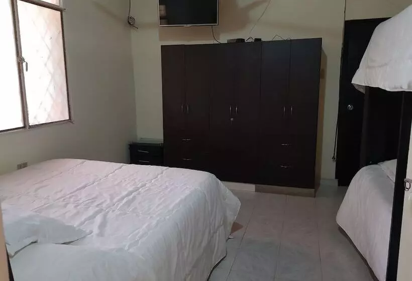 ユースホステル Reisen Hostal