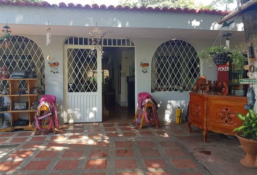 هاستل Reisen Hostal